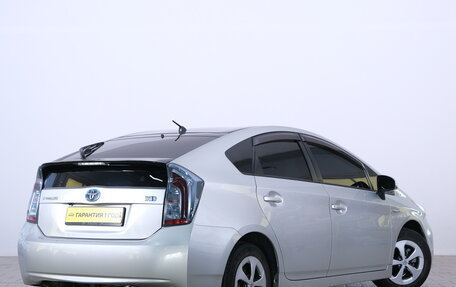 Toyota Prius, 2015 год, 1 349 000 рублей, 7 фотография