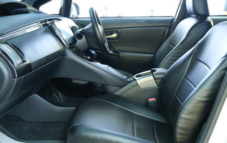 Toyota Prius, 2015 год, 1 349 000 рублей, 19 фотография