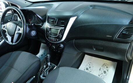 Hyundai Solaris II рестайлинг, 2013 год, 969 000 рублей, 18 фотография