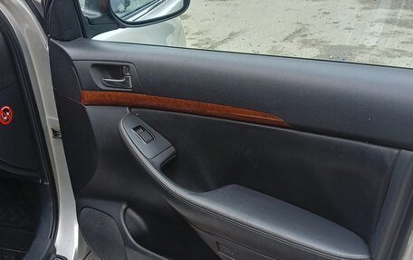 Toyota Avensis III рестайлинг, 2006 год, 280 000 рублей, 13 фотография