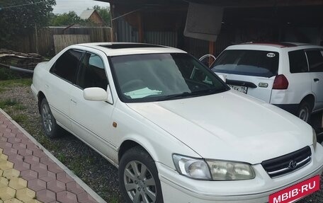 Toyota Camry, 2001 год, 550 000 рублей, 3 фотография
