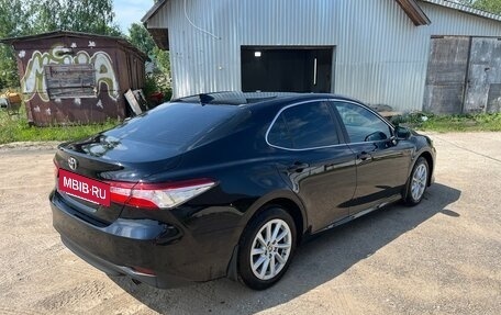 Toyota Camry, 2021 год, 2 800 000 рублей, 2 фотография