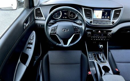 Hyundai Tucson III, 2018 год, 2 250 000 рублей, 10 фотография
