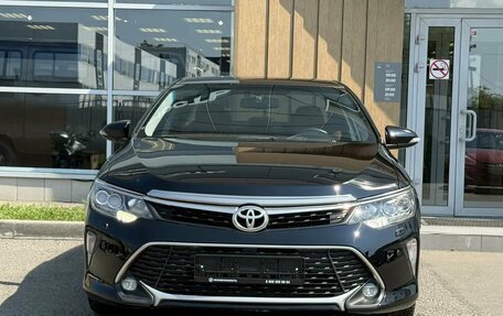 Toyota Camry, 2017 год, 1 950 000 рублей, 2 фотография