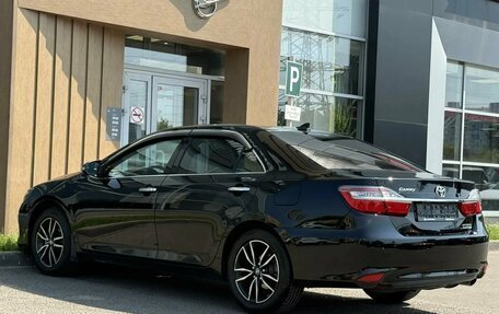 Toyota Camry, 2017 год, 1 950 000 рублей, 4 фотография