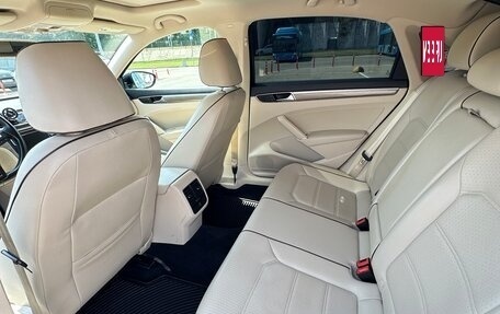 Volkswagen Passat B8 рестайлинг, 2016 год, 1 400 000 рублей, 29 фотография