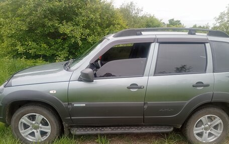 Chevrolet Niva I рестайлинг, 2014 год, 650 000 рублей, 4 фотография