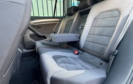Volkswagen Golf VII, 2020 год, 1 690 000 рублей, 26 фотография