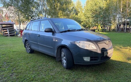 Skoda Fabia II, 2009 год, 420 000 рублей, 2 фотография