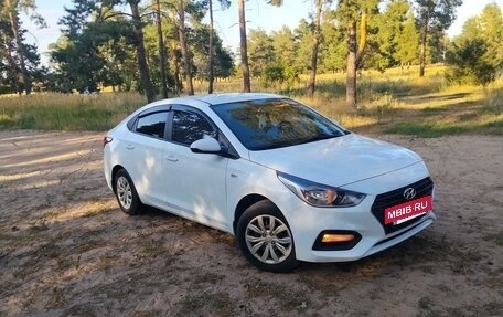 Hyundai Solaris II рестайлинг, 2017 год, 1 150 000 рублей, 3 фотография