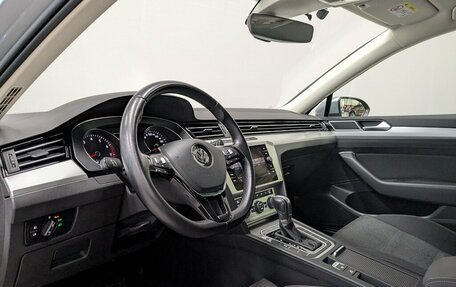 Volkswagen Passat B8 рестайлинг, 2019 год, 2 400 000 рублей, 2 фотография