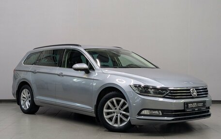Volkswagen Passat B8 рестайлинг, 2019 год, 2 400 000 рублей, 11 фотография
