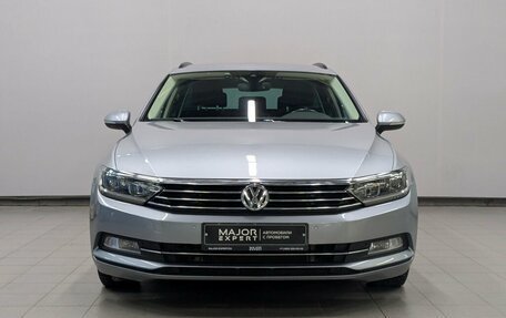Volkswagen Passat B8 рестайлинг, 2019 год, 2 400 000 рублей, 10 фотография