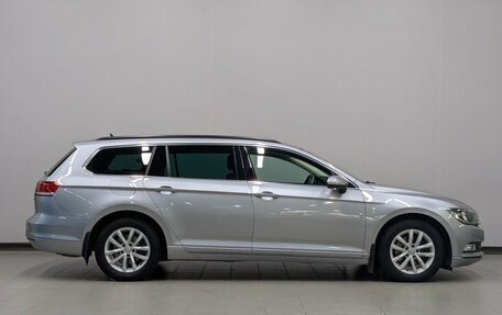 Volkswagen Passat B8 рестайлинг, 2019 год, 2 400 000 рублей, 12 фотография