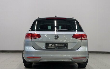 Volkswagen Passat B8 рестайлинг, 2019 год, 2 400 000 рублей, 28 фотография