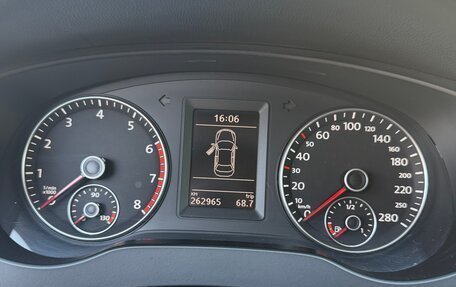Volkswagen Jetta VI, 2013 год, 1 100 000 рублей, 19 фотография