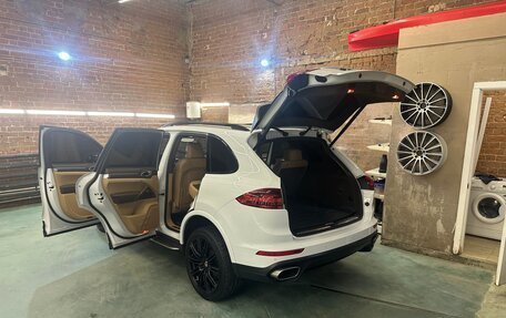 Porsche Cayenne III, 2015 год, 3 950 000 рублей, 8 фотография
