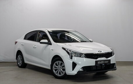 KIA Rio IV, 2021 год, 1 725 000 рублей, 3 фотография
