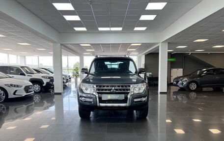 Mitsubishi Pajero IV, 2015 год, 2 495 000 рублей, 3 фотография