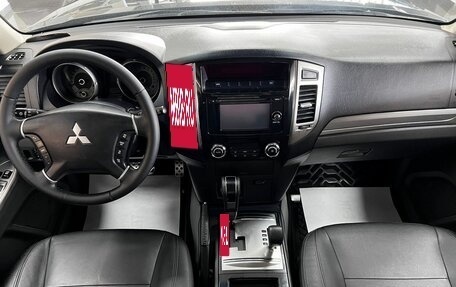 Mitsubishi Pajero IV, 2015 год, 2 495 000 рублей, 11 фотография
