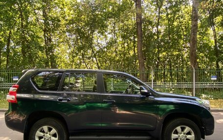 Toyota Land Cruiser Prado 150 рестайлинг 2, 2016 год, 3 400 000 рублей, 6 фотография