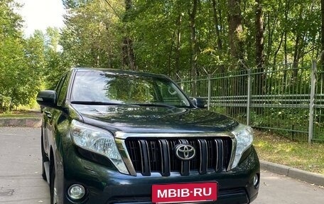 Toyota Land Cruiser Prado 150 рестайлинг 2, 2016 год, 3 400 000 рублей, 11 фотография