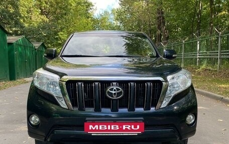 Toyota Land Cruiser Prado 150 рестайлинг 2, 2016 год, 3 400 000 рублей, 13 фотография