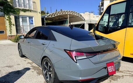 Hyundai Elantra, 2021 год, 1 920 000 рублей, 4 фотография