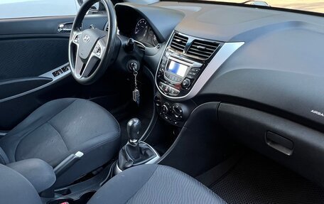 Hyundai Solaris II рестайлинг, 2013 год, 550 000 рублей, 11 фотография