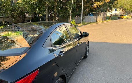 Hyundai Solaris II рестайлинг, 2013 год, 550 000 рублей, 2 фотография