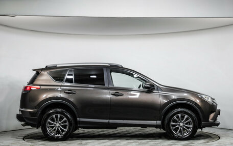 Toyota RAV4, 2019 год, 2 489 000 рублей, 4 фотография