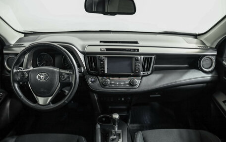 Toyota RAV4, 2019 год, 2 489 000 рублей, 11 фотография