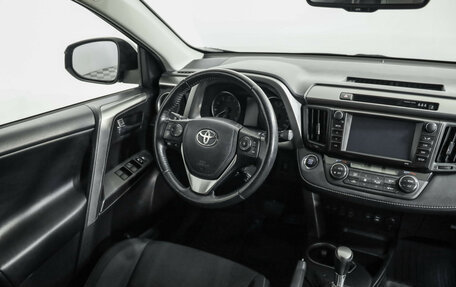 Toyota RAV4, 2019 год, 2 489 000 рублей, 10 фотография