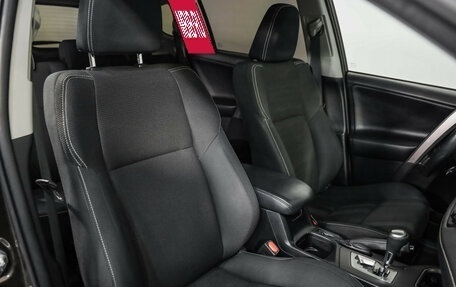 Toyota RAV4, 2019 год, 2 489 000 рублей, 24 фотография