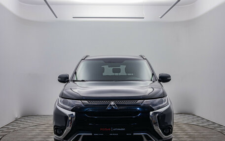Mitsubishi Outlander III рестайлинг 3, 2021 год, 2 145 000 рублей, 3 фотография