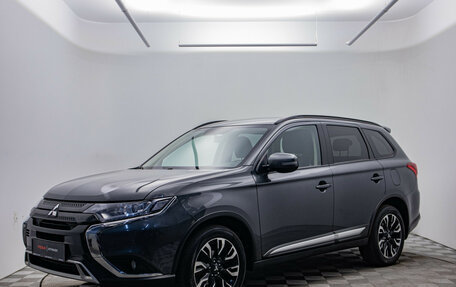 Mitsubishi Outlander III рестайлинг 3, 2021 год, 2 145 000 рублей, 2 фотография