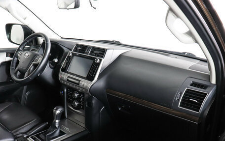 Toyota Land Cruiser Prado 150 рестайлинг 2, 2018 год, 5 347 000 рублей, 12 фотография