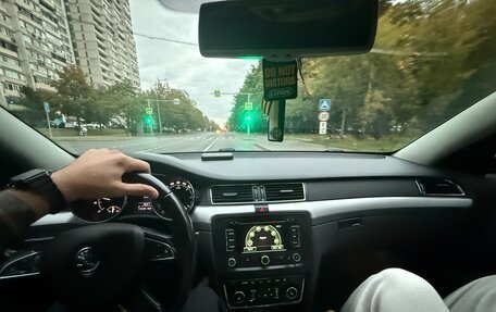 Skoda Superb III рестайлинг, 2013 год, 1 600 000 рублей, 21 фотография
