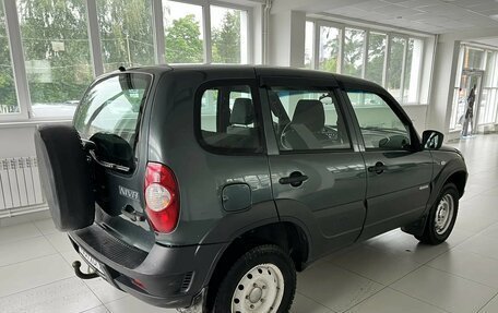 Chevrolet Niva I рестайлинг, 2018 год, 680 000 рублей, 4 фотография
