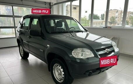 Chevrolet Niva I рестайлинг, 2018 год, 680 000 рублей, 5 фотография