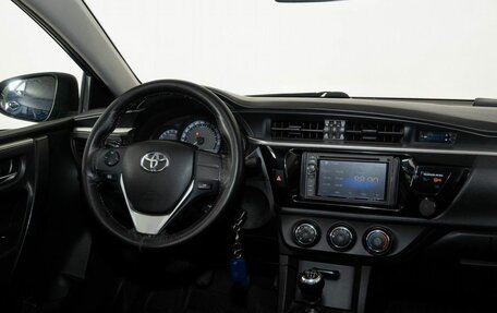 Toyota Corolla, 2013 год, 900 000 рублей, 13 фотография