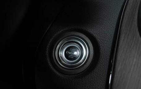 Mercedes-Benz C-Класс, 2018 год, 3 298 000 рублей, 15 фотография