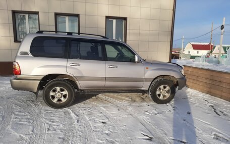 Toyota Land Cruiser 100 рестайлинг 2, 2002 год, 960 000 рублей, 3 фотография
