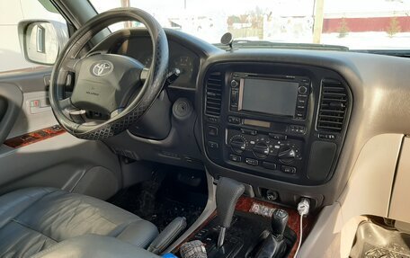 Toyota Land Cruiser 100 рестайлинг 2, 2002 год, 960 000 рублей, 11 фотография