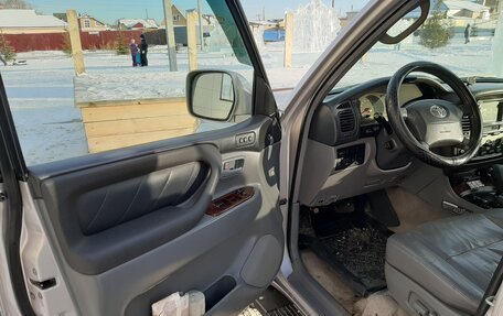 Toyota Land Cruiser 100 рестайлинг 2, 2002 год, 960 000 рублей, 10 фотография