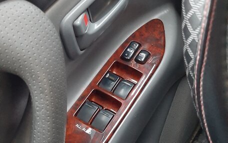 Toyota Land Cruiser 100 рестайлинг 2, 2002 год, 960 000 рублей, 13 фотография
