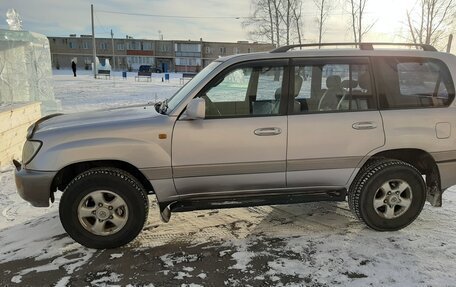 Toyota Land Cruiser 100 рестайлинг 2, 2002 год, 960 000 рублей, 7 фотография