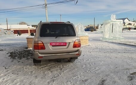 Toyota Land Cruiser 100 рестайлинг 2, 2002 год, 960 000 рублей, 5 фотография