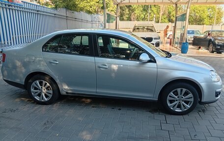 Volkswagen Jetta VI, 2009 год, 790 000 рублей, 4 фотография
