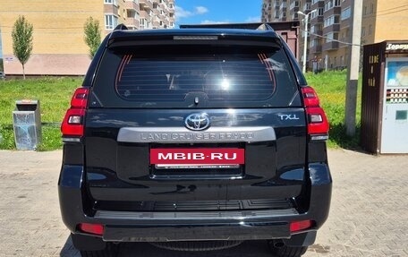 Toyota Land Cruiser Prado 150 рестайлинг 2, 2021 год, 5 700 000 рублей, 2 фотография
